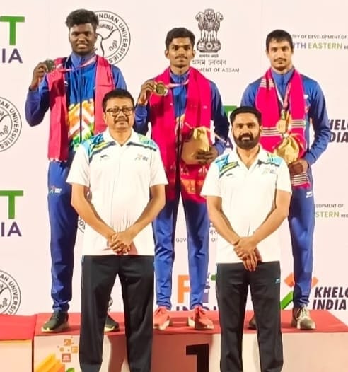 Uttam won bronze medal in pole vault