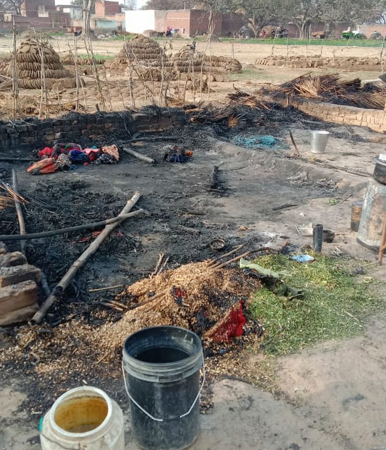 Fire broke out in a hut like house, loss of Rs 2 lakh