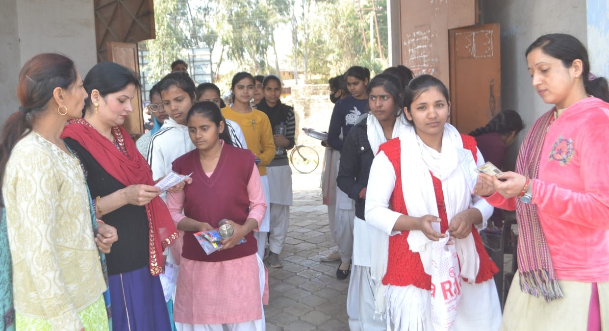 UP Board: Candidates looked disappointed after seeing the difficult economics paper.