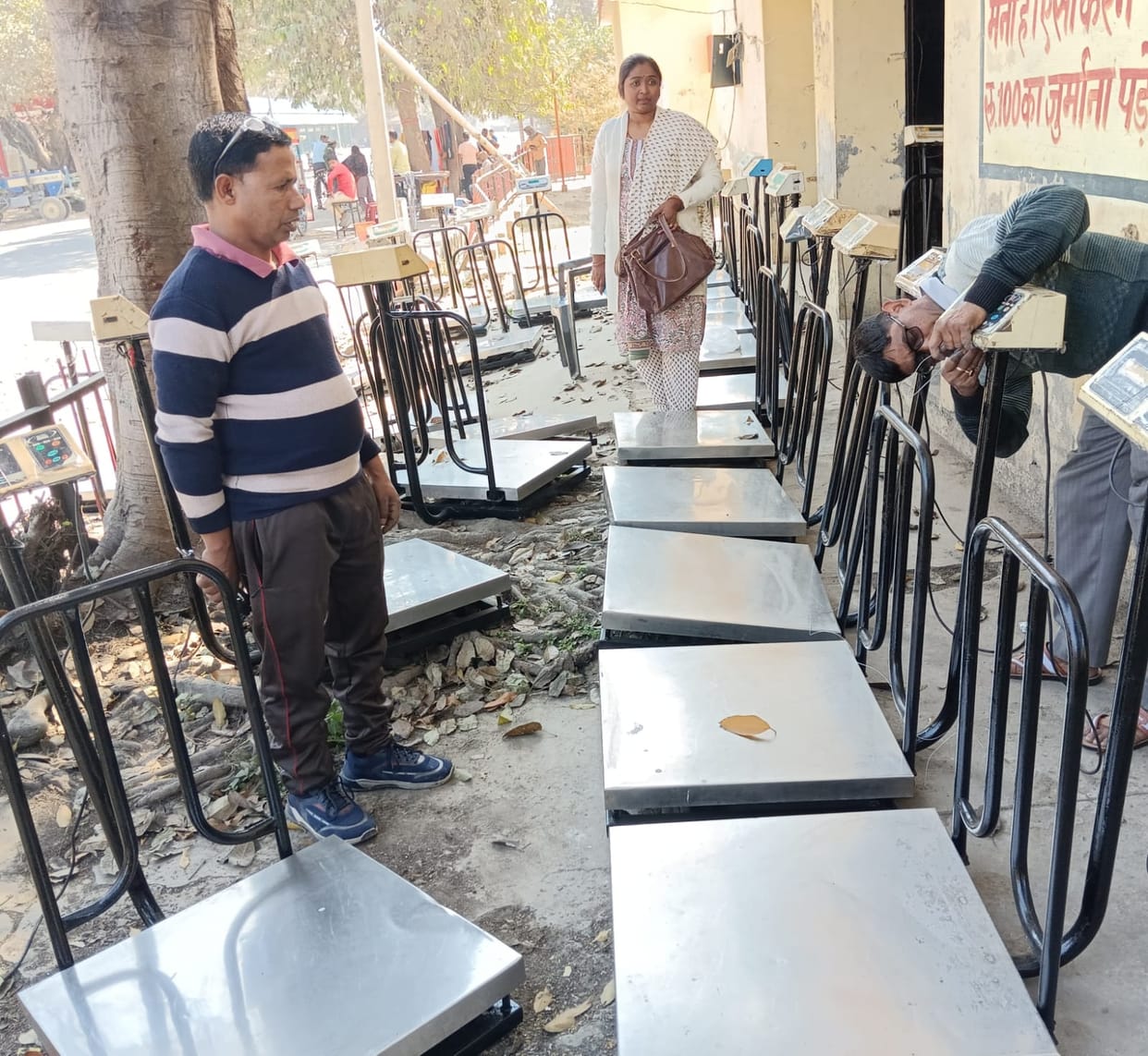 Verification of 39 farmers selling more than 100 quintals of wheat stuck