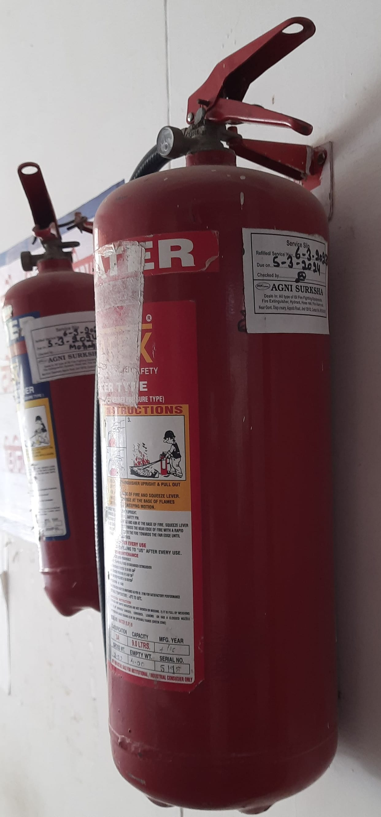 At some places expired fire extinguishers were not installed.