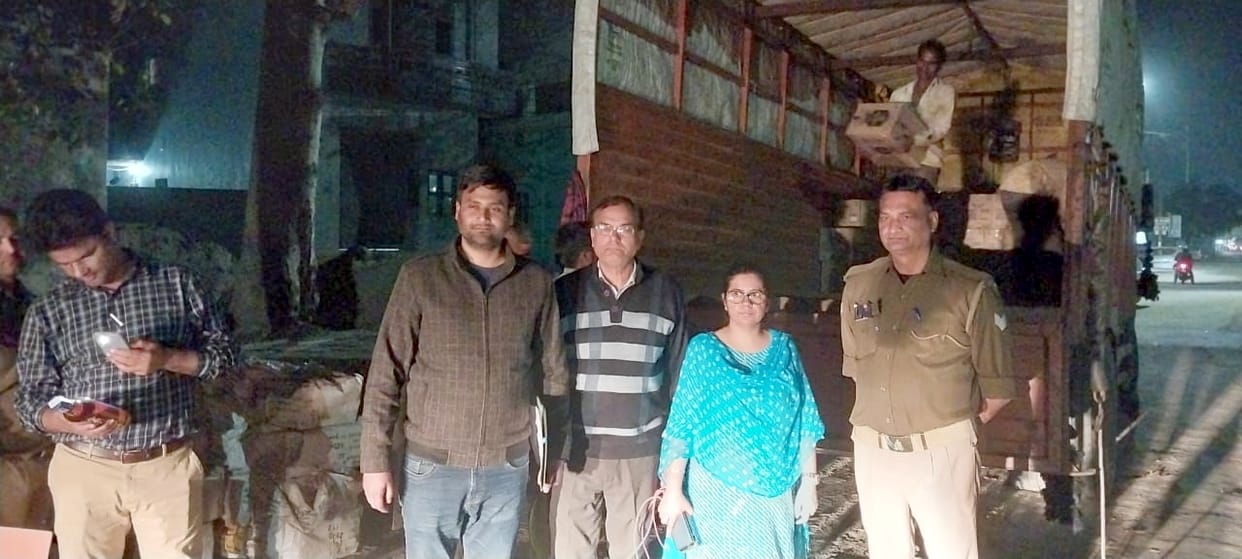 Liquor being brought from Punjab caught on tea and oil bills