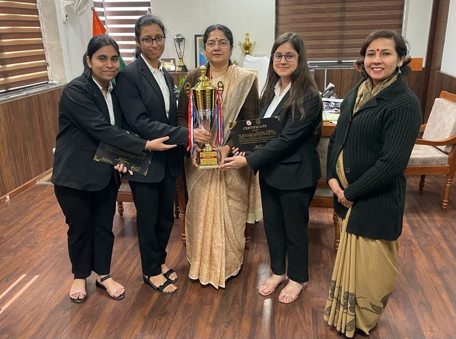 DBRANLU team runner up in National Moot Court Competition