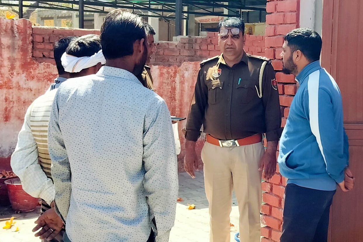 Class IV employee commits suicide by jumping in front of train