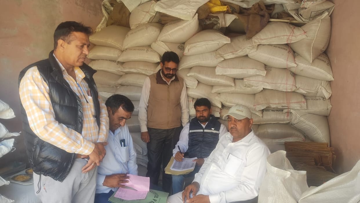Raid by Chief Minister Flying Squad: Fake teacher found teaching in school, less than 9.36 quintal millet found at depot