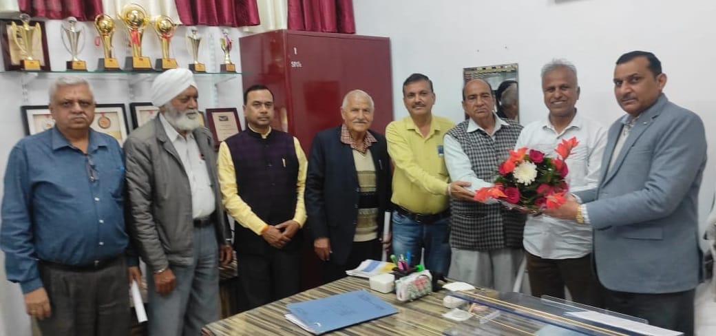 Postmen will go door to door to register for solar energy: Heera Lal