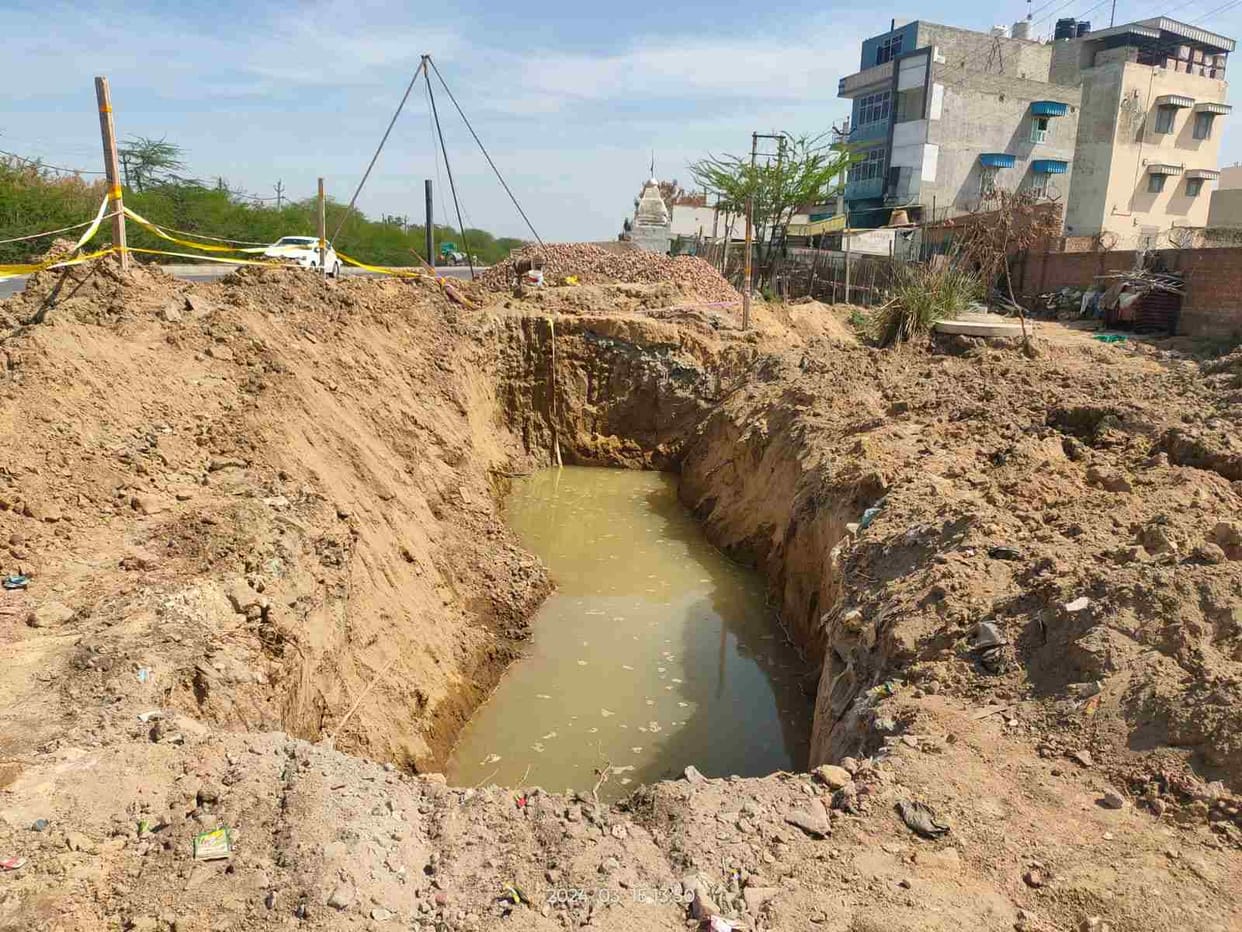 To lay the foundation of the welcome gate, digging has to be done up to 16 feet, water came out only at 9 feet.