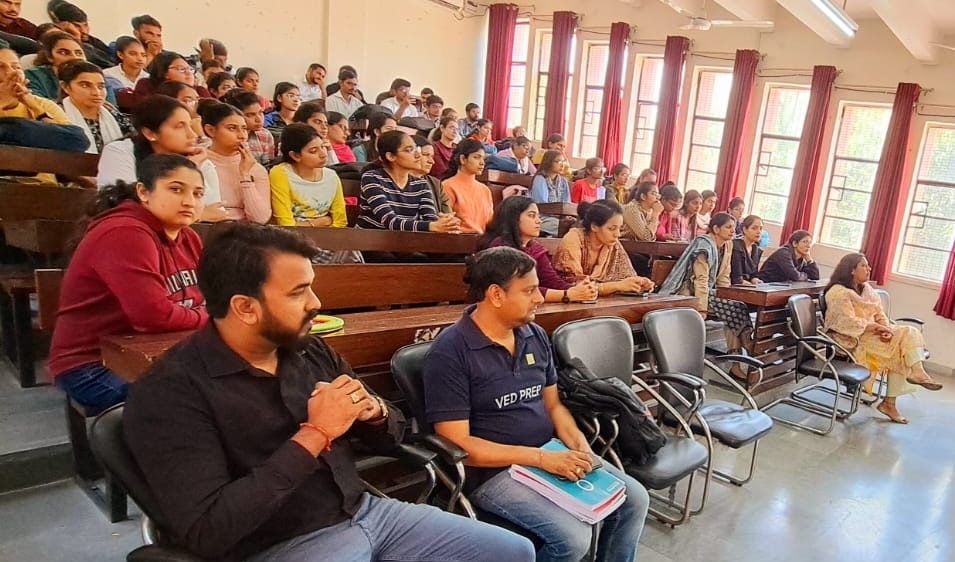 Students learned about employment opportunities in the field of chemistry