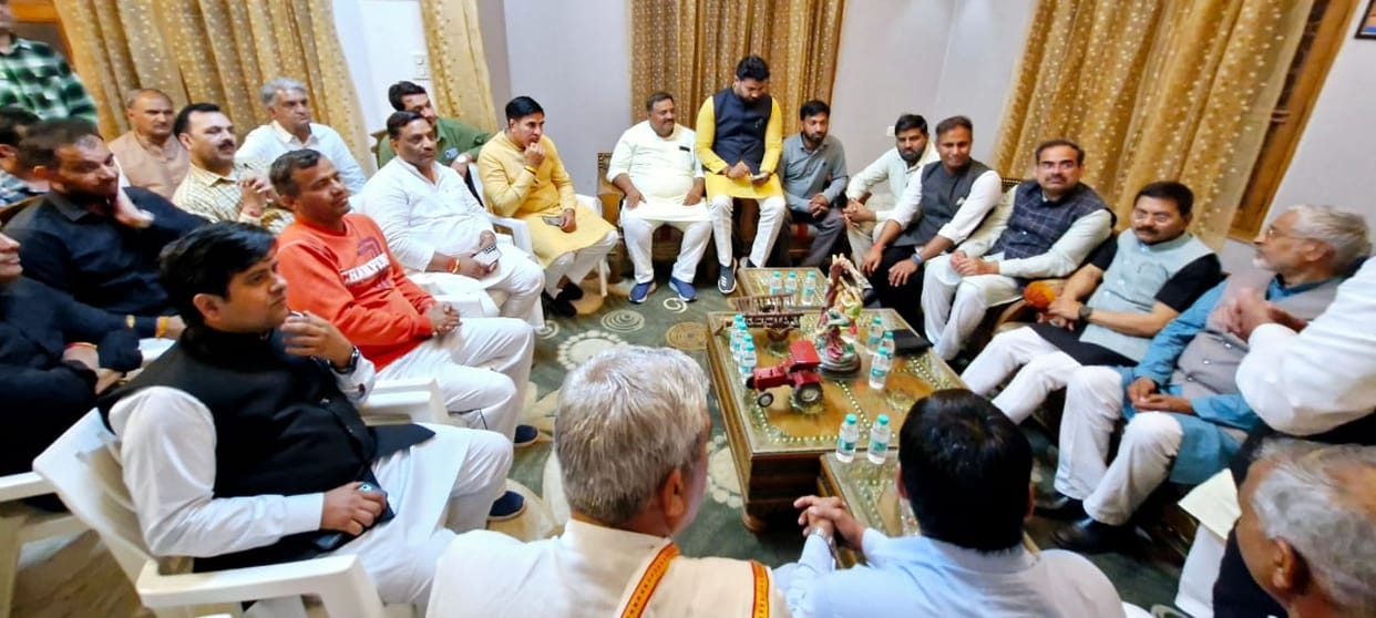 Lok Sabha elections were discussed in the meeting of BJP workers