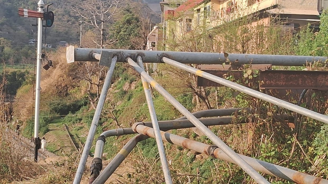 Repair work of damaged pipeline started, team reached the field