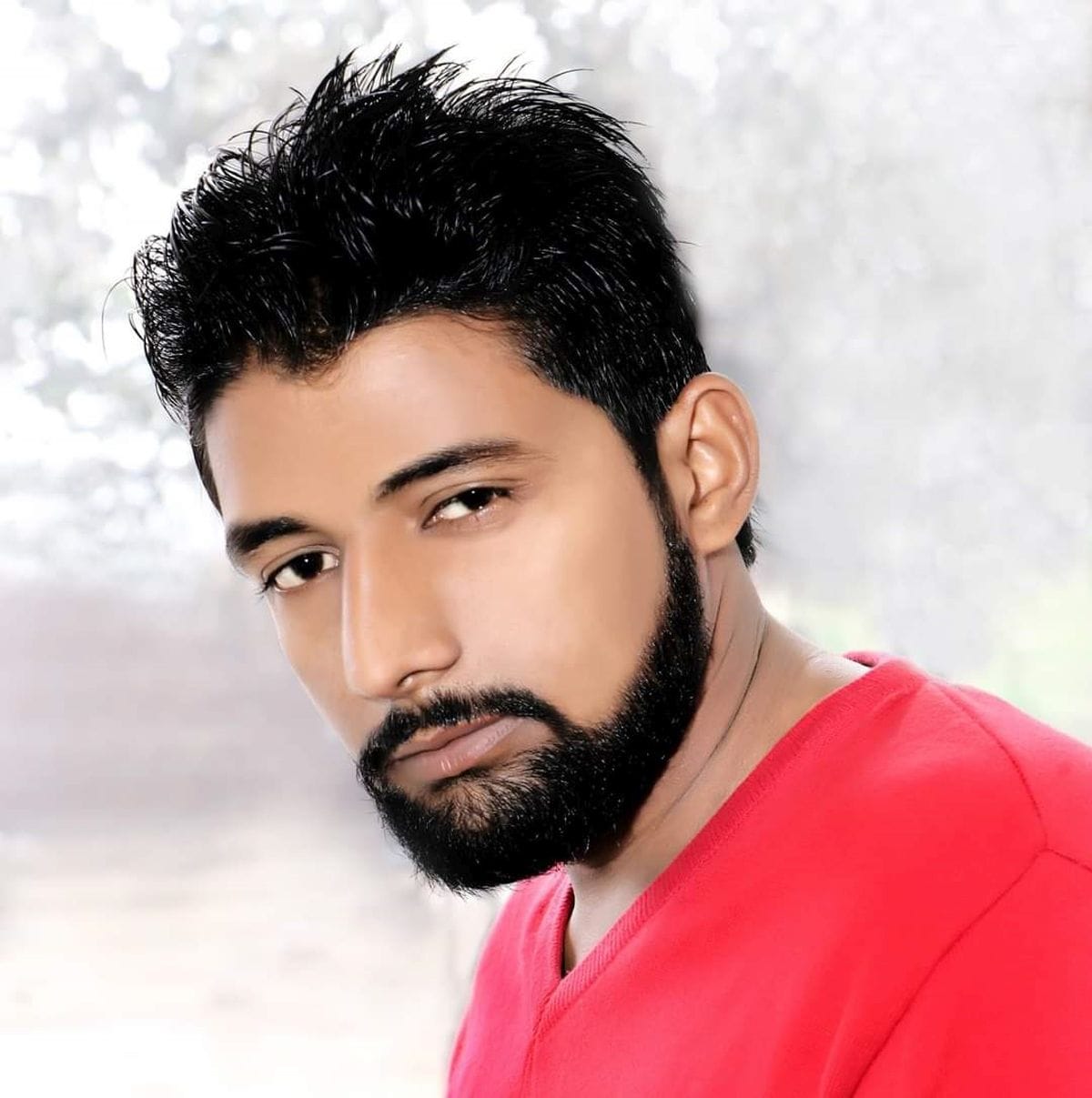 Photographer dies due to vehicle collision