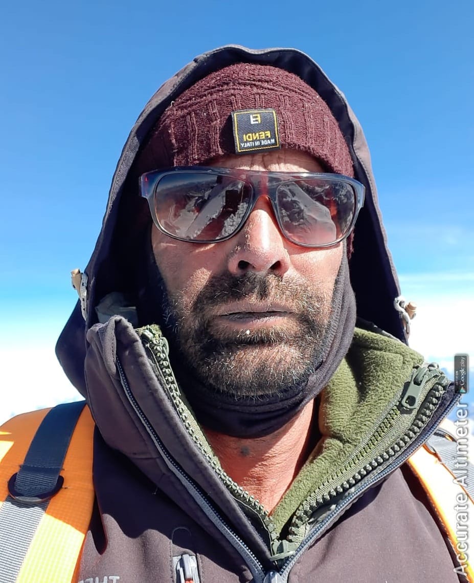 Rakesh will go to conquer Mount Everest and Mount Lohatse on April 12.