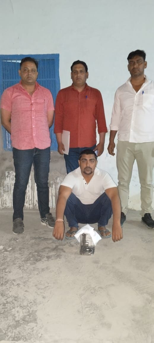 Youth arrested with illegal pistol and cartridges