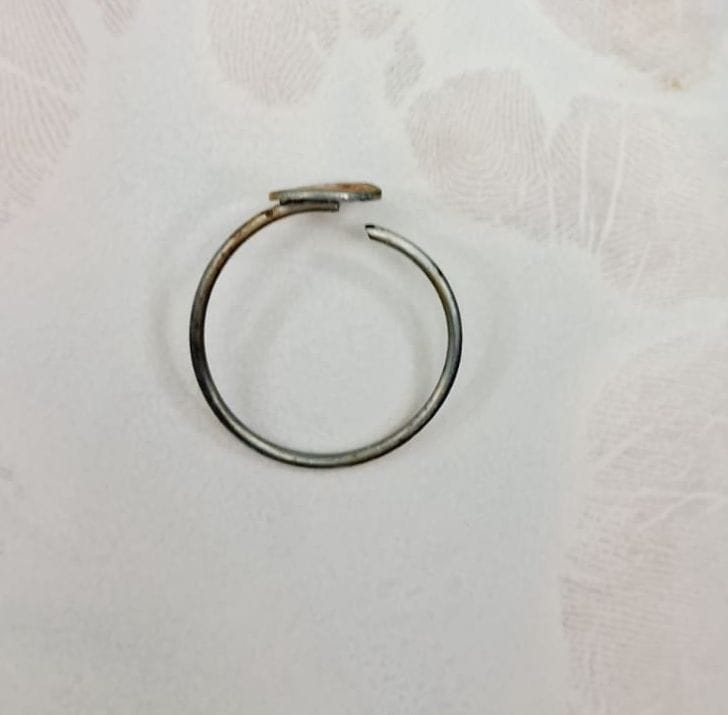 ring find out from girl throat