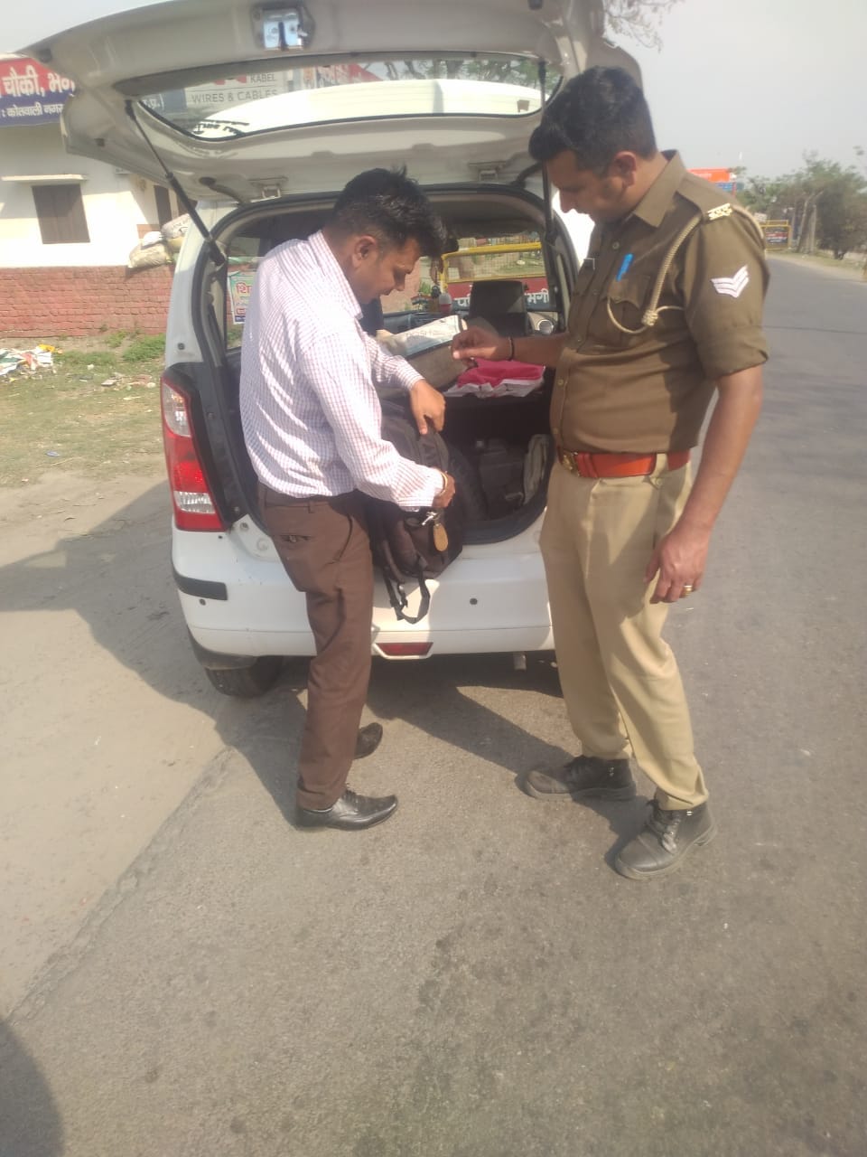 Static team seized twenty lakhs in checking on National Highway