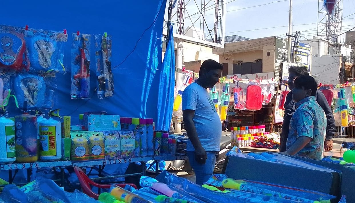 Gulal cylinder will spread colors this year on Holi