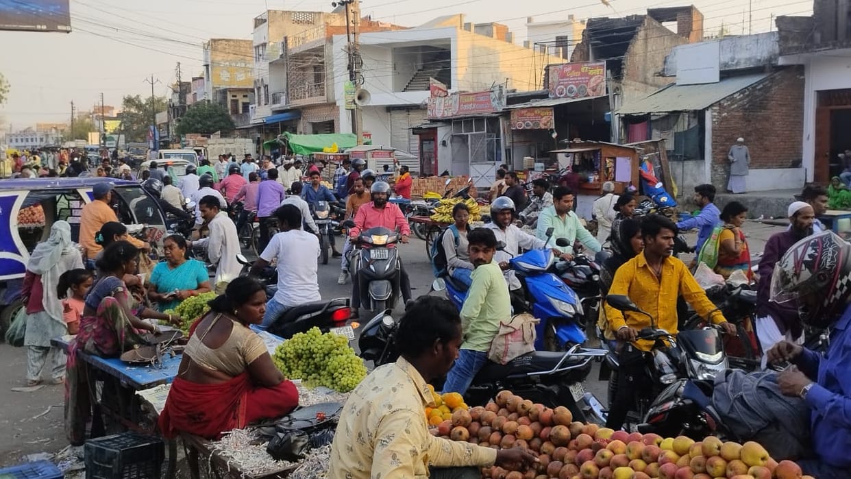 People stuck in Monday traffic jam for hours, remain worried
