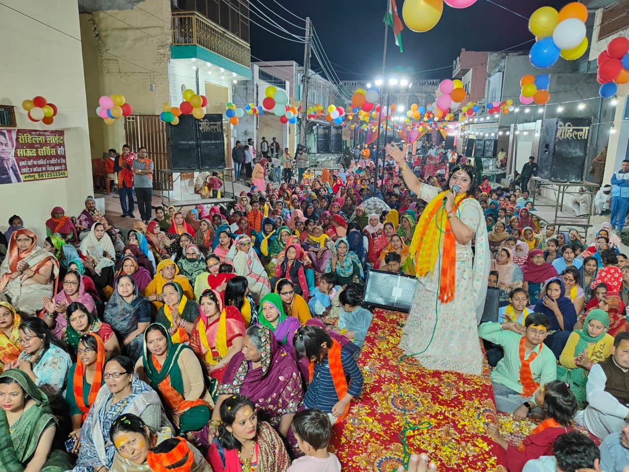 Devotees danced to the hymns of Khatu Shyam