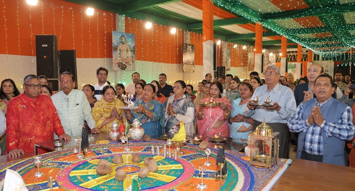 All curiosity can be fulfilled by devotion: Shrut Sagar