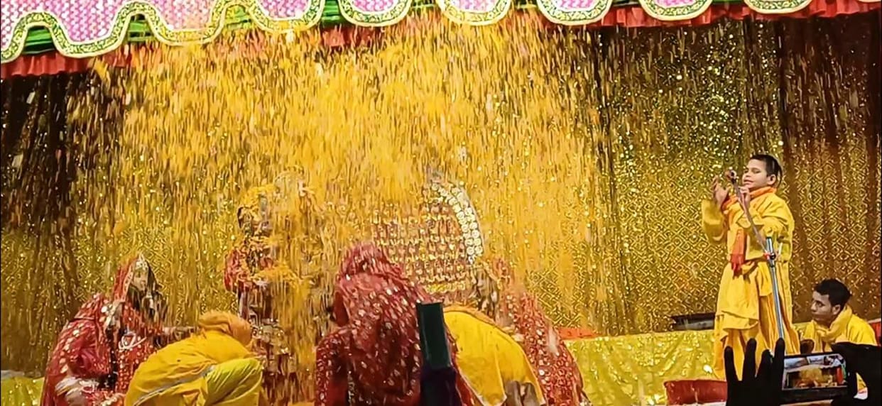 Lathmar Holi of Braj played in Rasleela