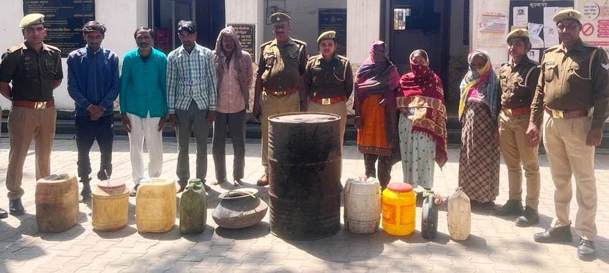 Joint raid of police-excise, seven arrested