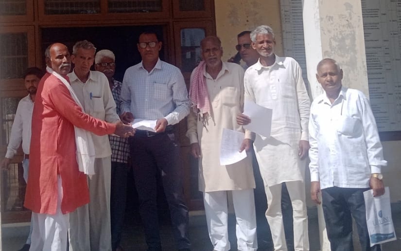 Demand to make speed breaker on the road from Kanina to Rewari