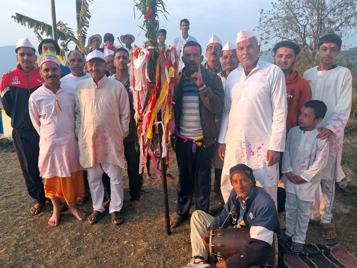 Tie Kanhaiya and tear the flag...
