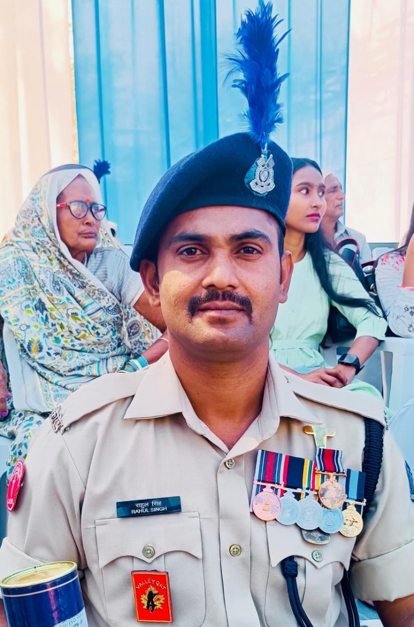 rahul got police padak
