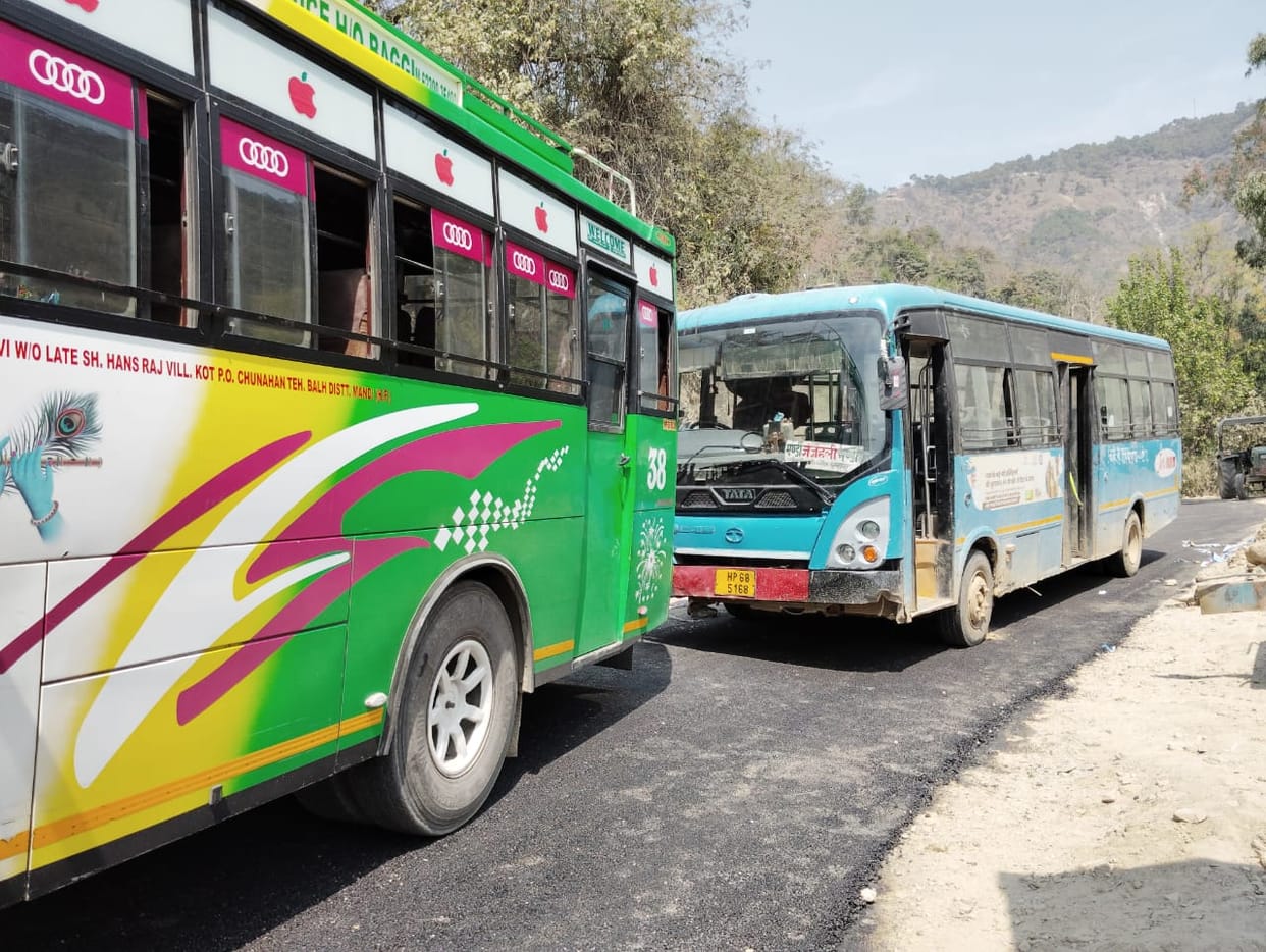 There is chaos among private bus operators and HRTC drivers and conductors