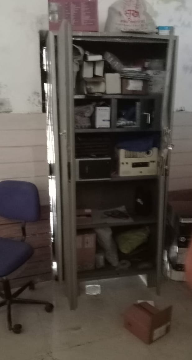 Goods worth thousands stolen by breaking the lock of computer lab
