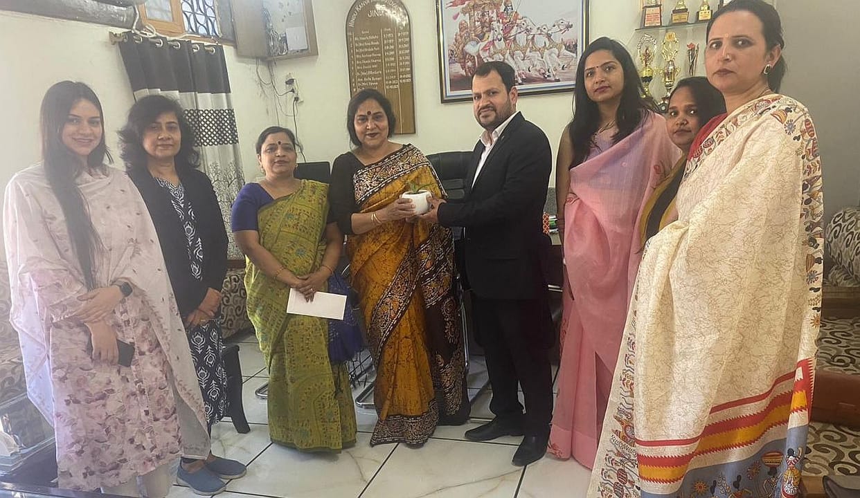 Emphasis on promoting entrepreneurship development in English studies