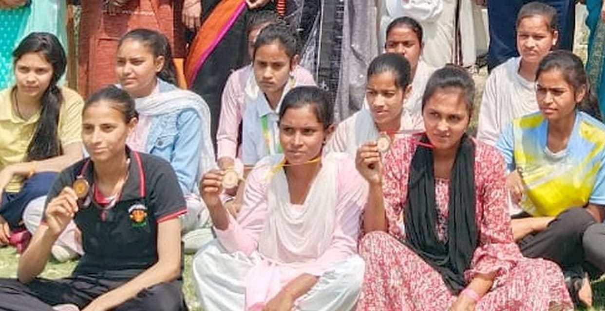 Reena tops in 100 meter race