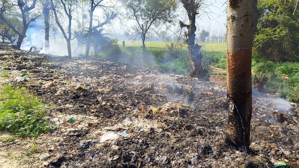 Forest department gave notice to municipality on fire in garbage heap