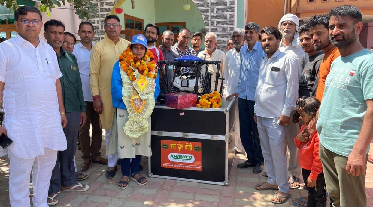 Drone Didi Naresh Devi reached Bijna, honored