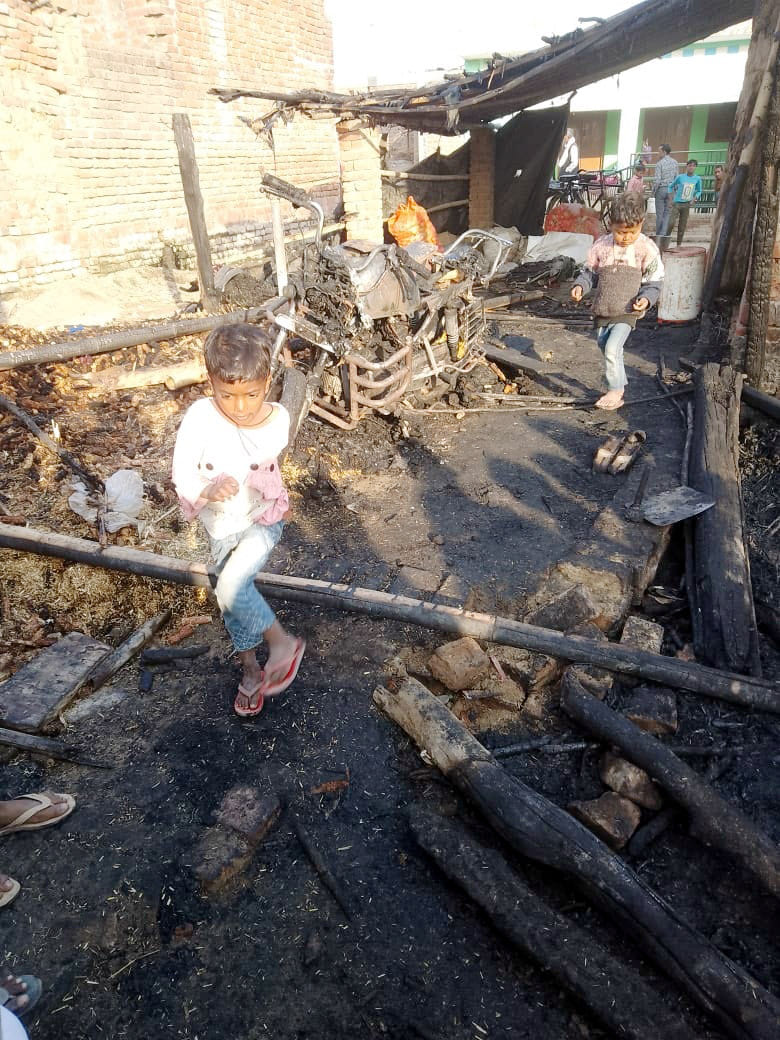 Hut caught fire in Behta Gusain, goat burnt alive