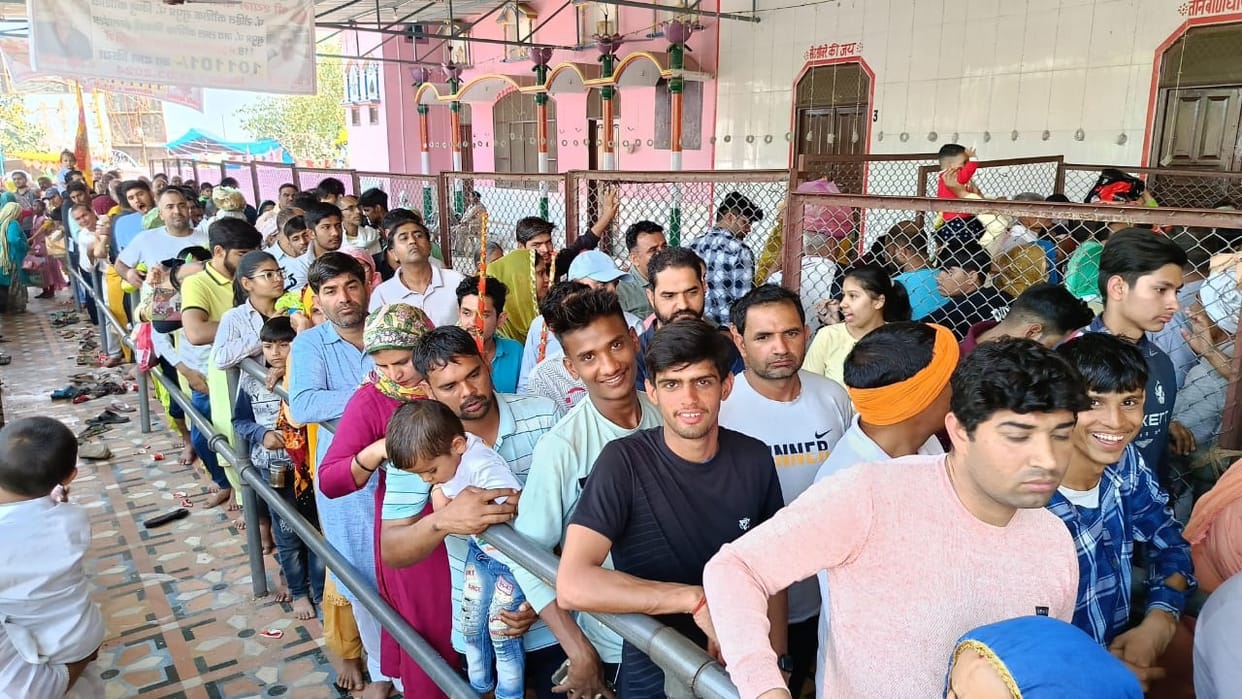 Crowd of devotees gathered in Shyamji and Baba Mohandas temple