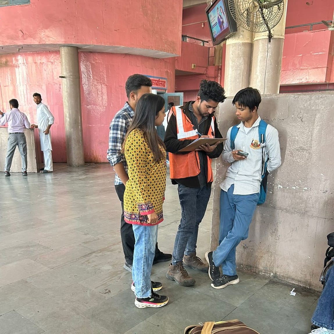 Survey started for electric buses, people are asking if they drive then they will travel