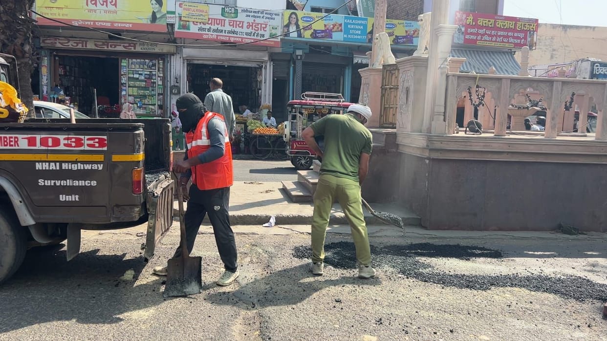 Work on filling potholes on city roads begins