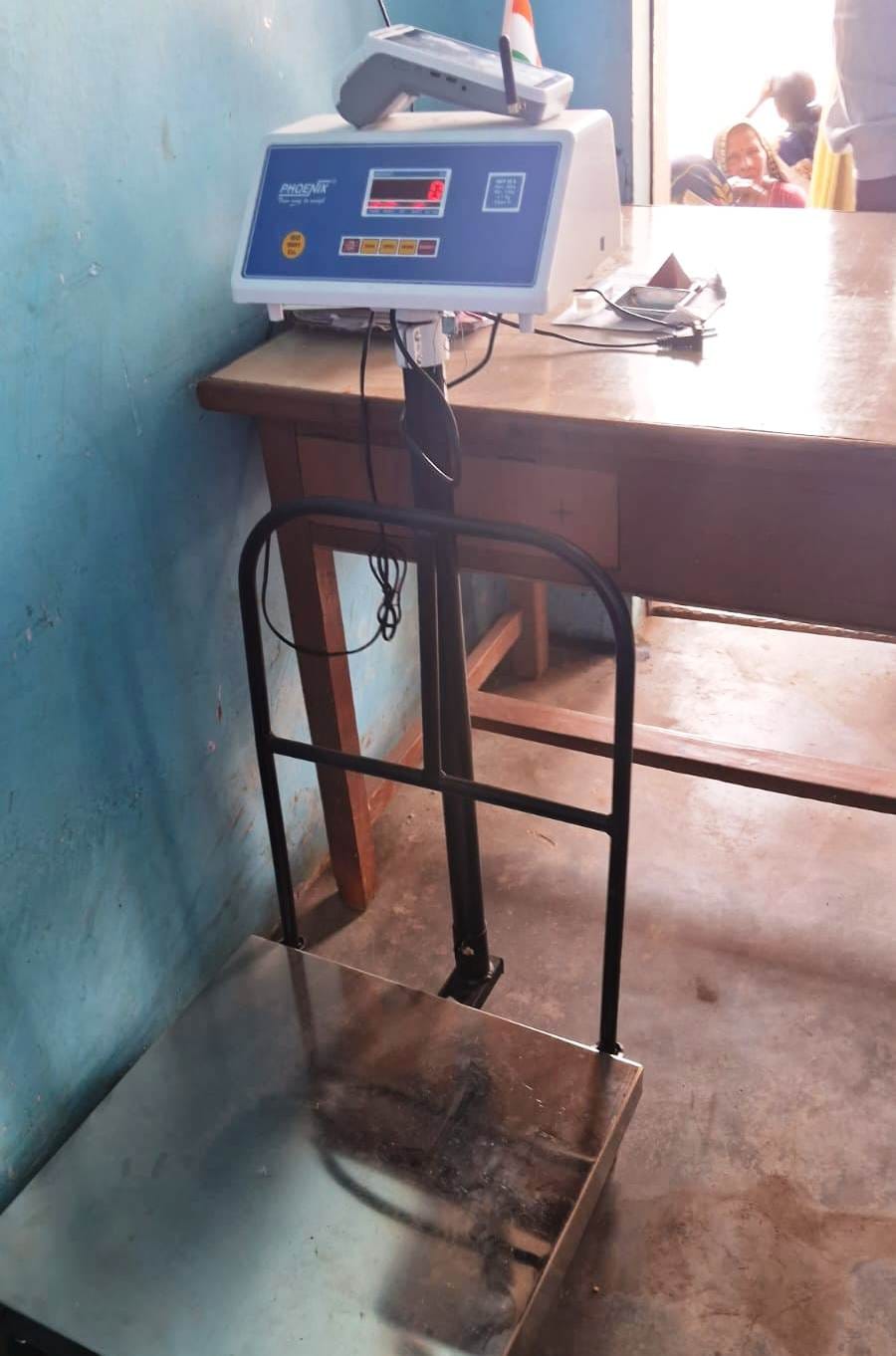 Server stopped the speed of e-weighing machine...people upset due to not getting ration