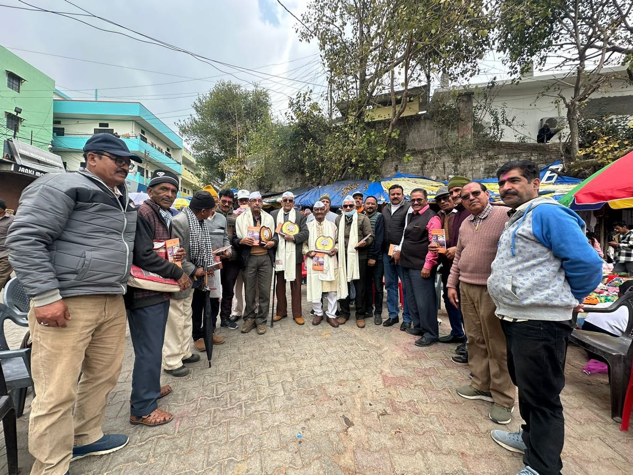 Senior Holiyars of Pithoragarh honored