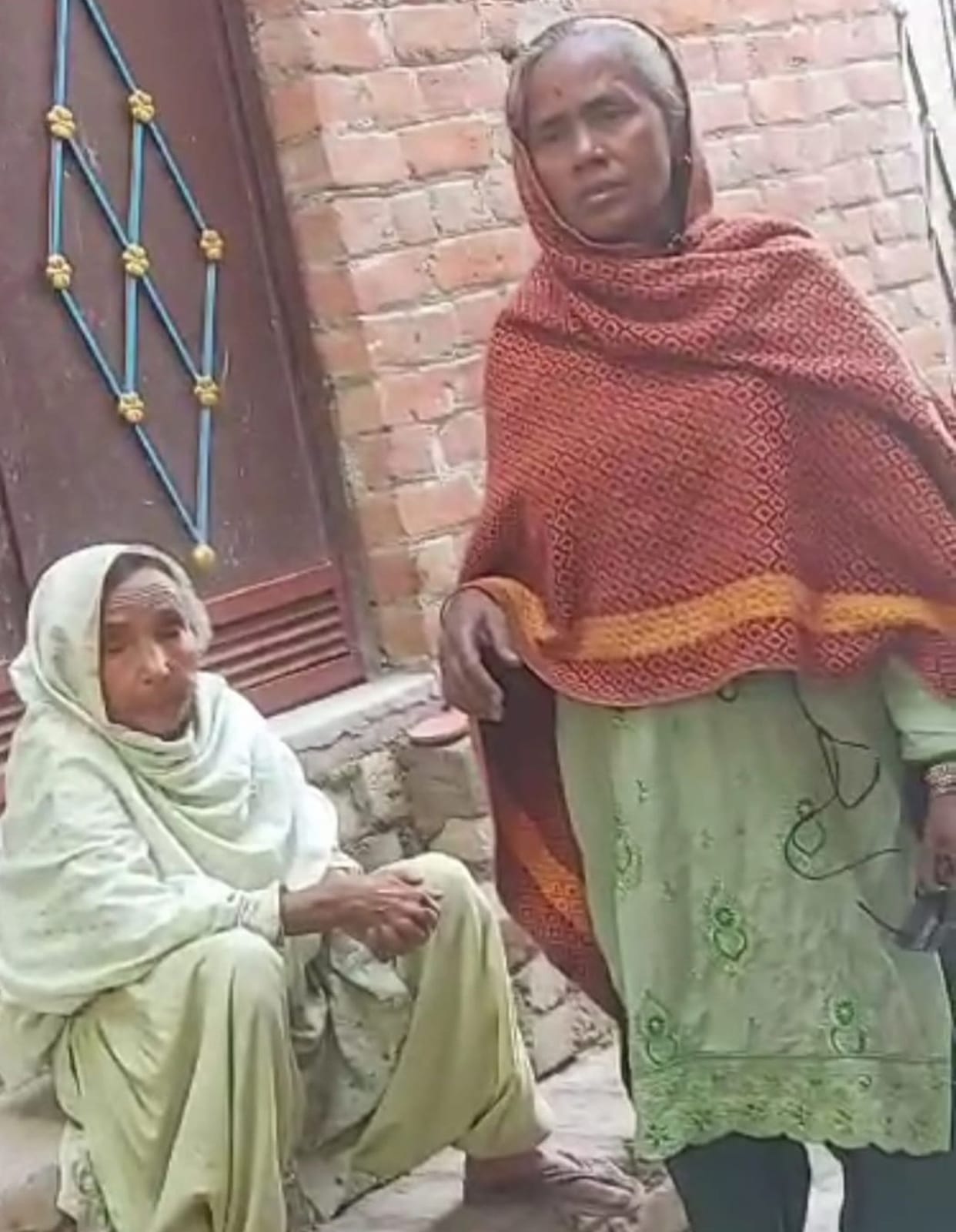 After locking the house, Sajid's family took shelter in the house of acquaintances.