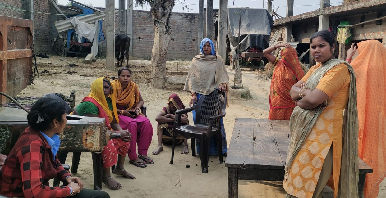 The dead body was being burnt, 18 were bitten by bees flying from the smoke, one died
