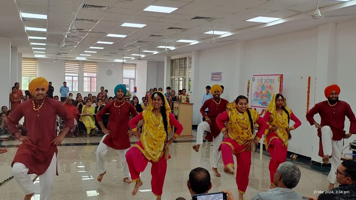 Holi promotes brotherhood: Prof. Naresh