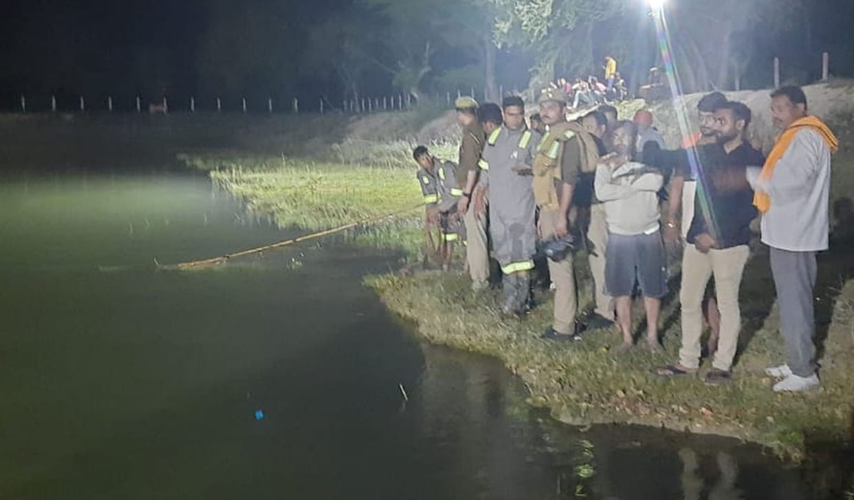 Jumped into the pond to save his younger brother, both died