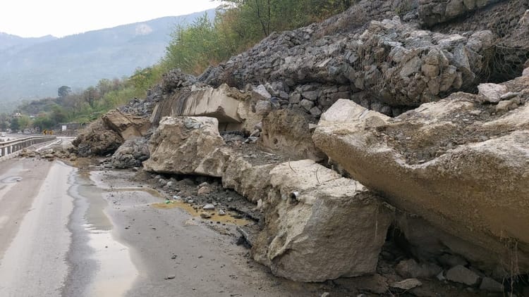 Uttarakhand: भूस्खलन...जीएसआई राज्य में लगाएगा अर्ली वार्निंग सिस्टम, संवेदनशील चार जिलों में लगाने की योजना