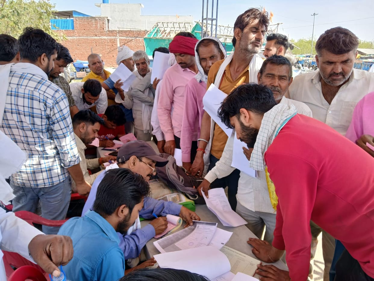 Farmers have to wait six hours to sell mustard
