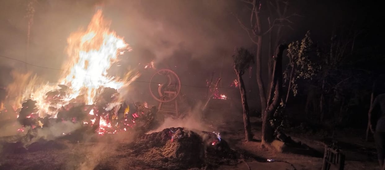 Household of five houses reduced to ashes due to fire