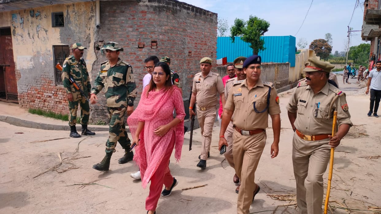 Vigil increased, paramilitary forces march in Madhkarimpur