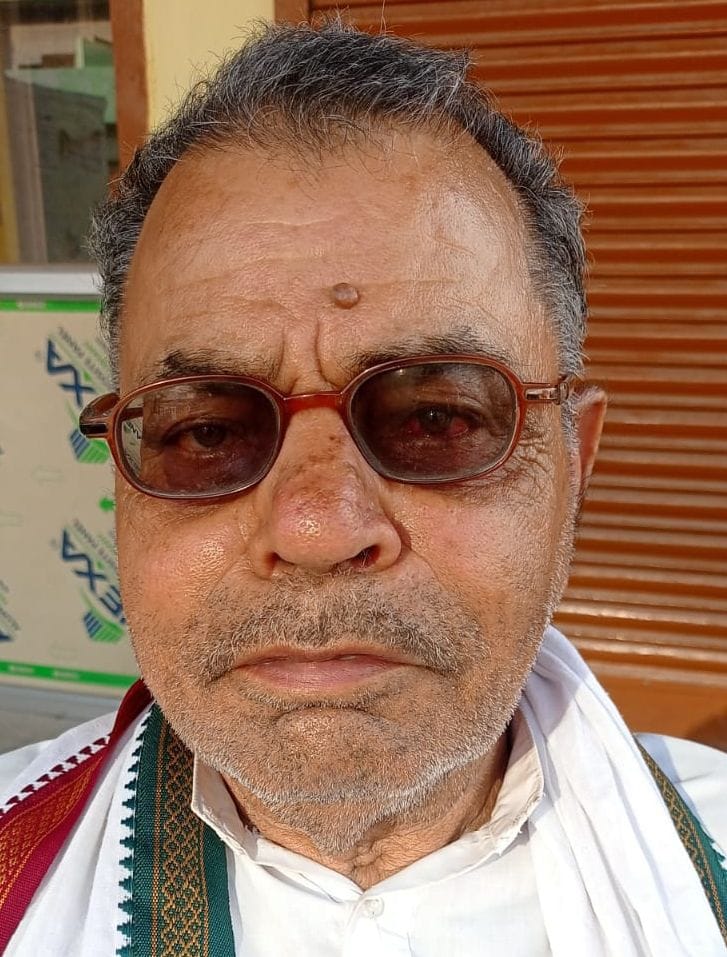 Retired teacher injured in car collision dies