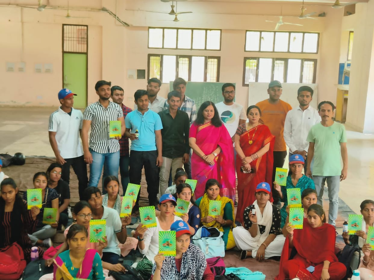 Due to lack of Aadhaar linking of bank account, many students are still waiting for uniform.